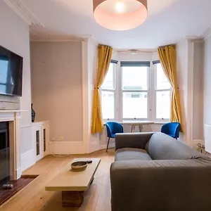 Large Modern Studio By The Beach Brighton