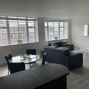 Modern Apartment, Amazing Location Brighton