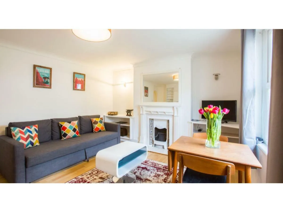 Elegant 1Bdr W/Private Garden In Vibrant Brighton 아파트